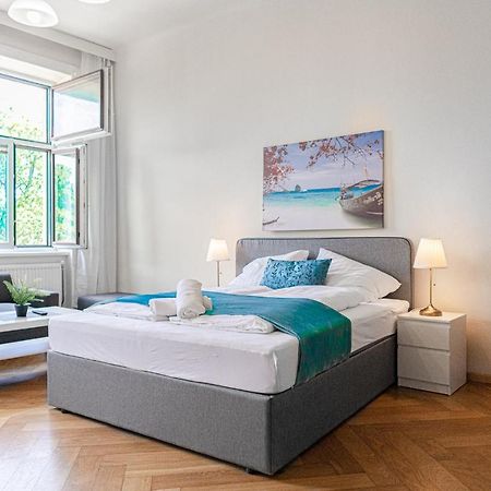 Apartamento Brilliant 2Br Apt. Near Akh-Hospital Viena Exterior foto